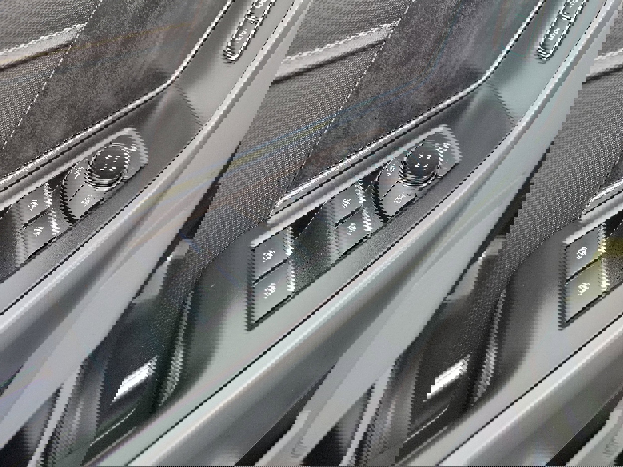 Used 2022 Ford F150 XLT w/ Equipment Group 302A High image 17