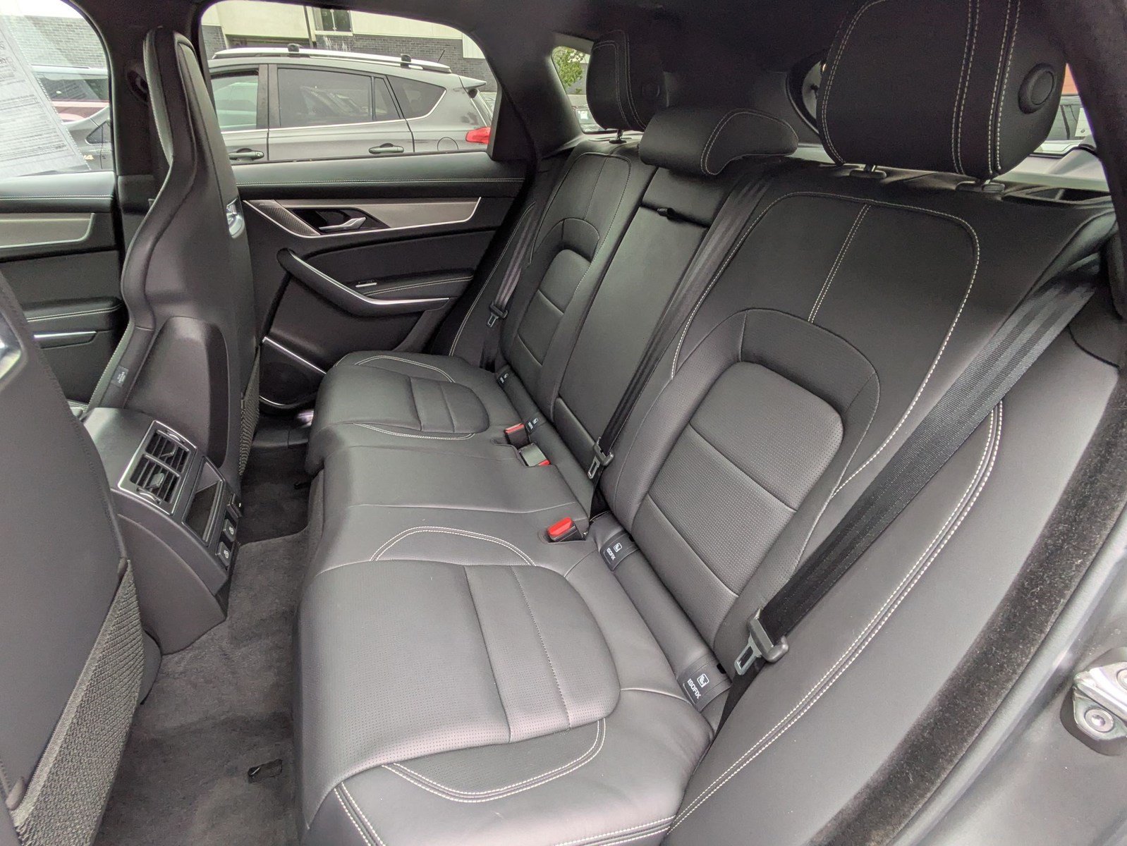 Used 2026 Jaguar F-PACE R-Dynamic S AWD/4WD image 23
