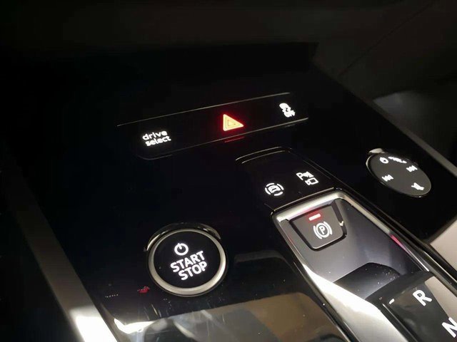 Used 2024 Audi Q4 e-tron Premium Plus w/ Premium Plus image 58