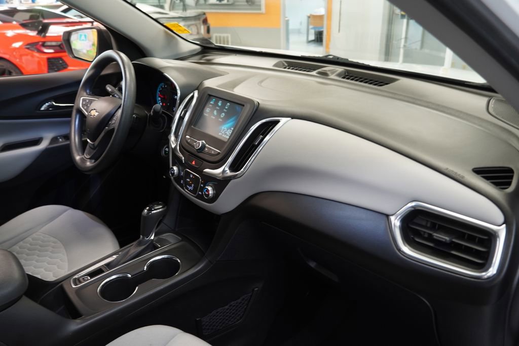 Used 2018 Chevrolet Equinox LS w/ LPO, Blackout Package FWD image 28