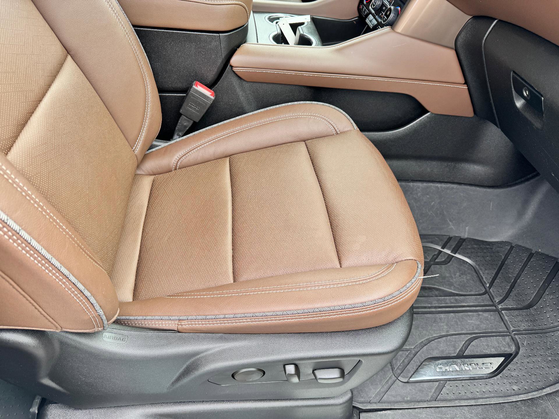 Used 2024 Chevrolet Tahoe High Country w/ Advanced Technology Package image 22