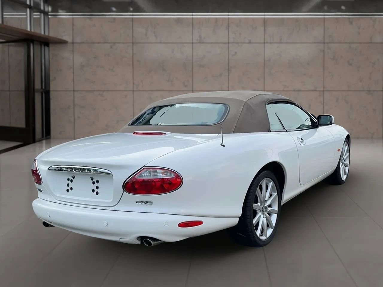 Used 2004 Jaguar XK8 Convertible image 7