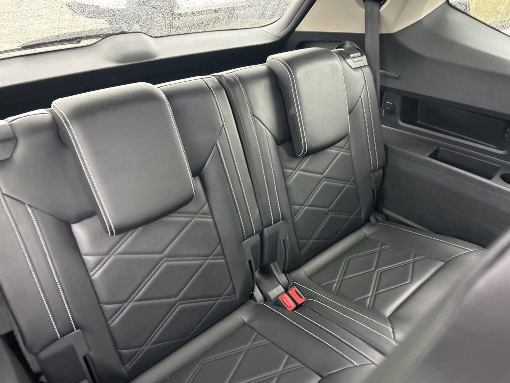 Used 2024 Volkswagen Atlas SE image 27