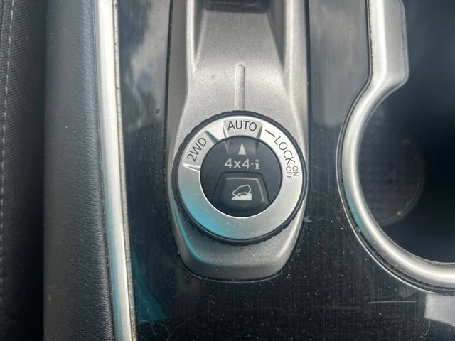 Used 2017 Nissan Pathfinder S AWD/4WD image 23