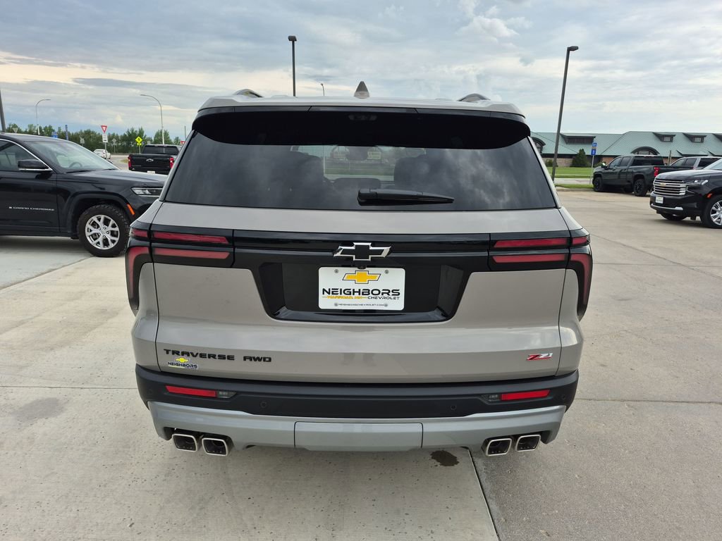 New 2026 Chevrolet Traverse Z71 w/ Enhanced Driving Package AWD/4WD image 4
