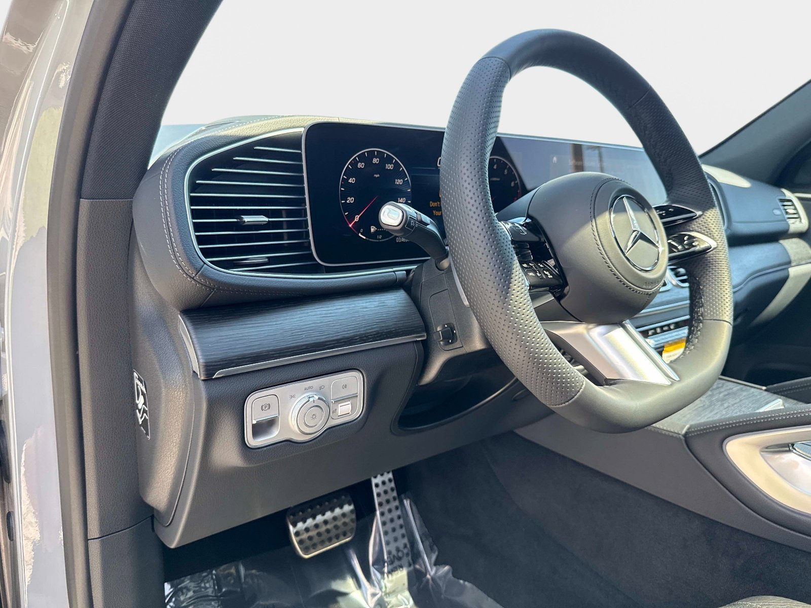 New 2026 Mercedes-Benz GLS 450 4MATIC image 21