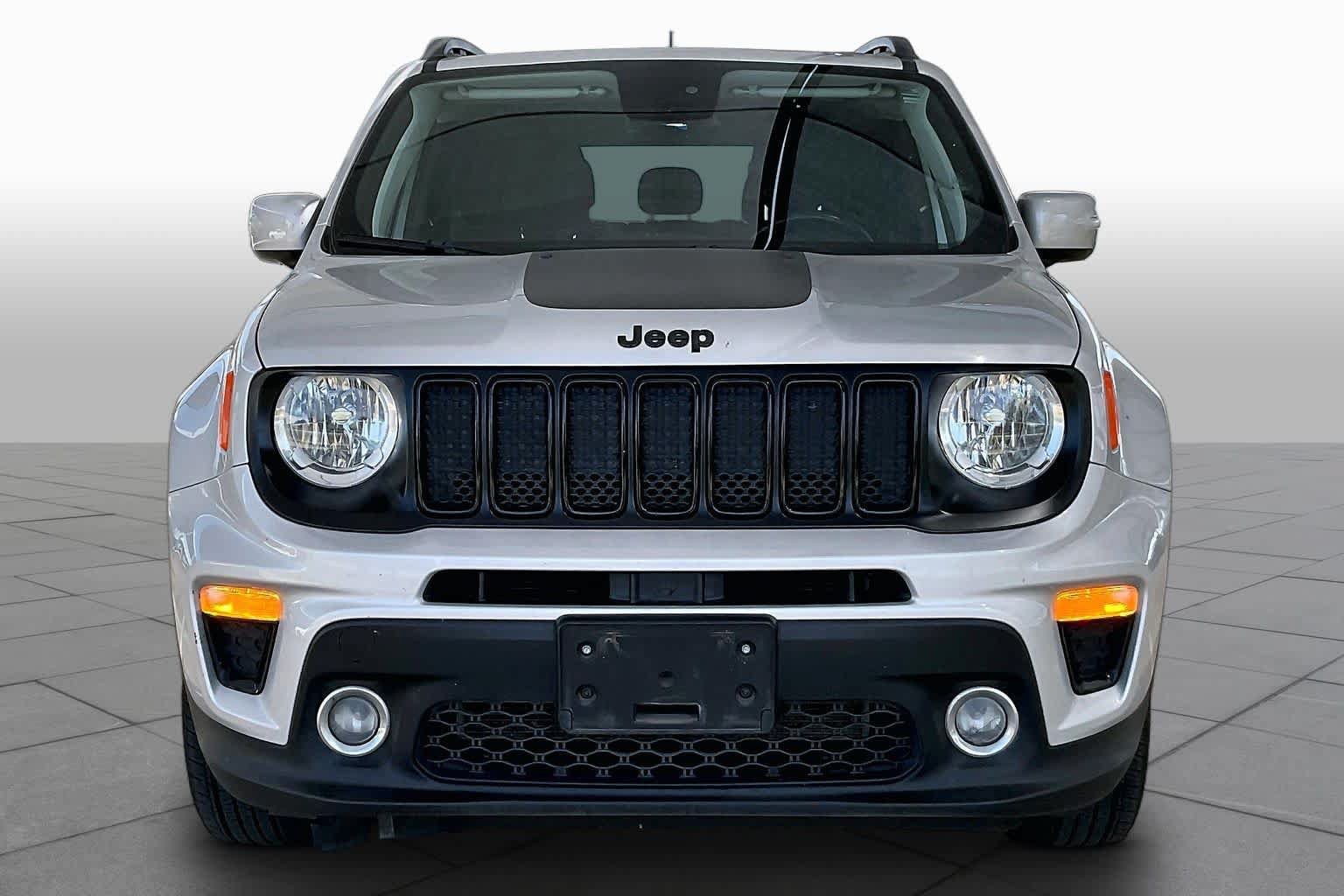 Used 2020 Jeep Renegade Altitude w/ UConnect 8.4 Nav Group AWD/4WD image 4