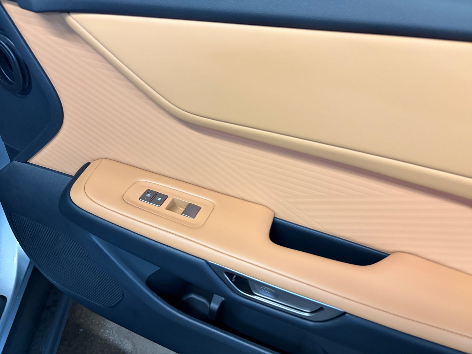 New 2026 Lexus ES 350h AWD w/ Convenience Package image 16