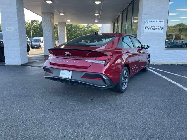 Used 2025 Hyundai Elantra Sport FWD image 5