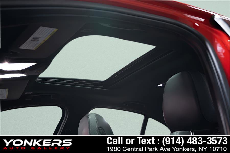 Used 2024 BMW 330i xDrive Sedan image 16