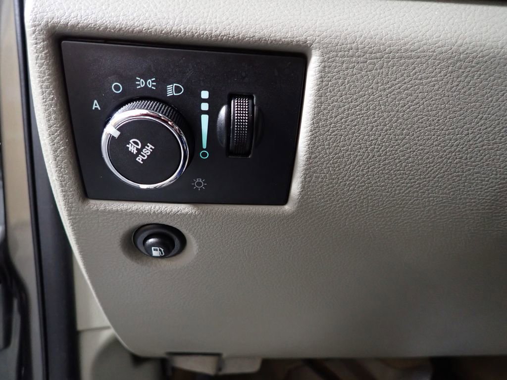 Used 2012 Jeep Grand Cherokee Laredo image 33