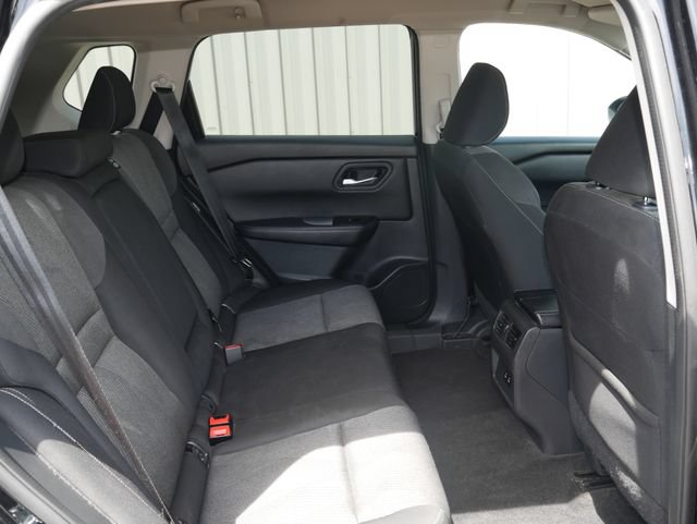 Used 2024 Nissan Rogue SV FWD image 19