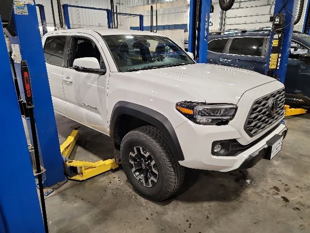 Used 2022 Toyota Tacoma TRD Off-Road AWD/4WD image 1