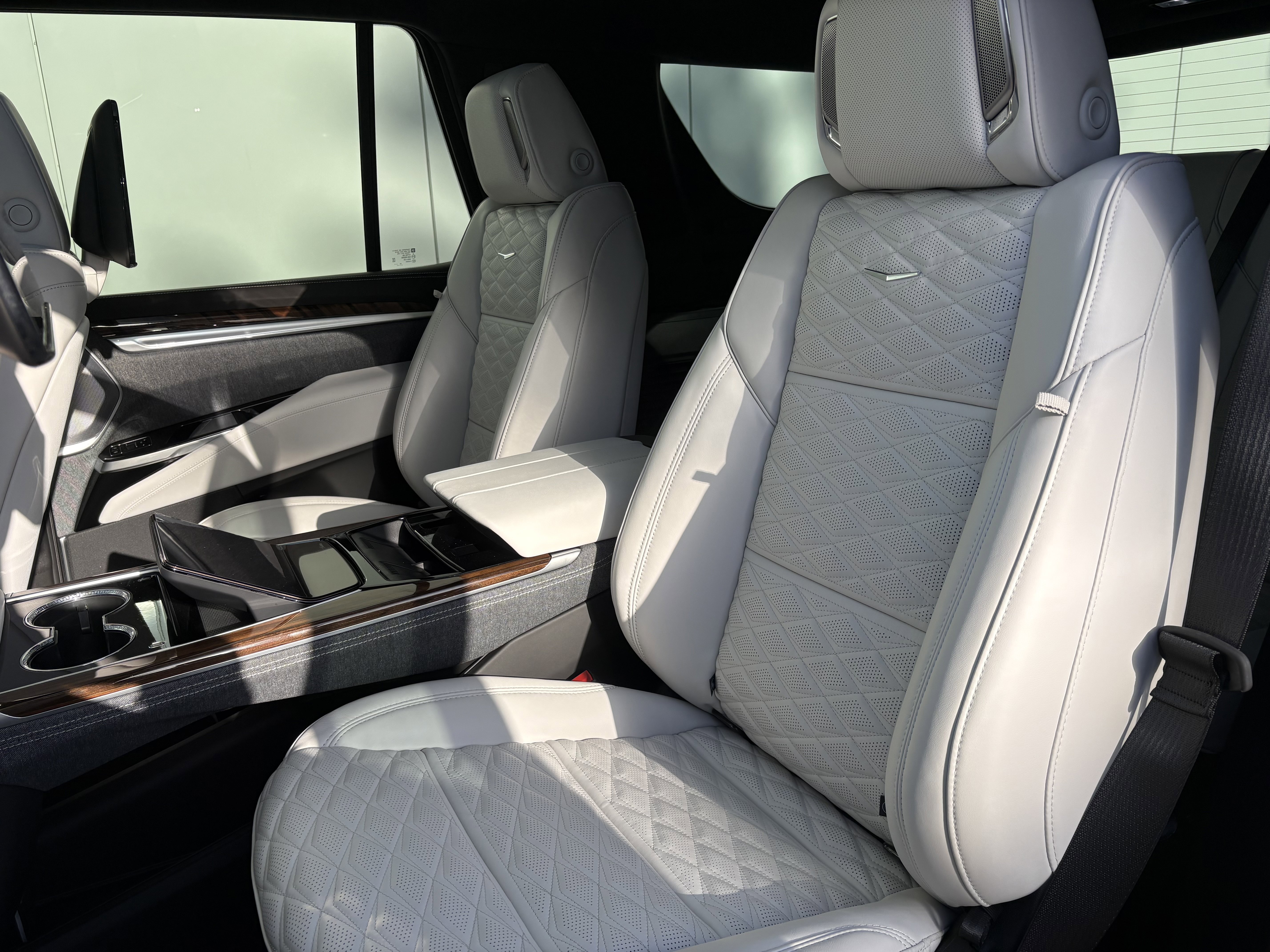 New 2026 Cadillac Escalade Platinum Sport AWD/4WD image 11