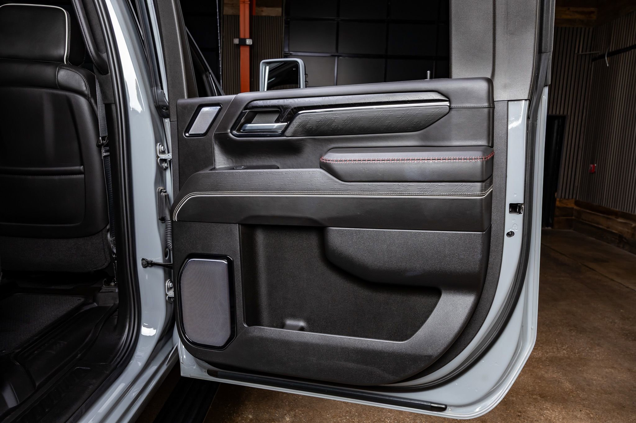 Used 2024 GMC Sierra 2500 AT4X image 39