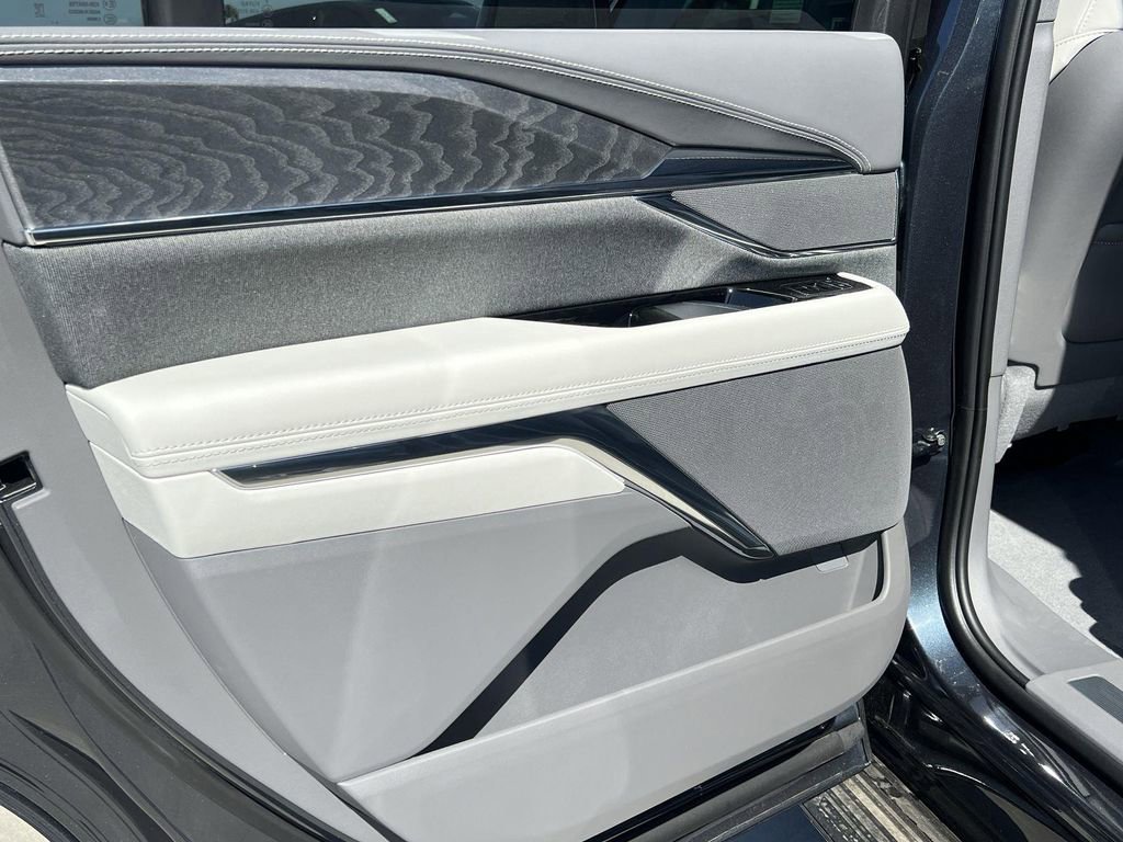 New 2026 Cadillac Escalade IQ Luxury 1 image 26