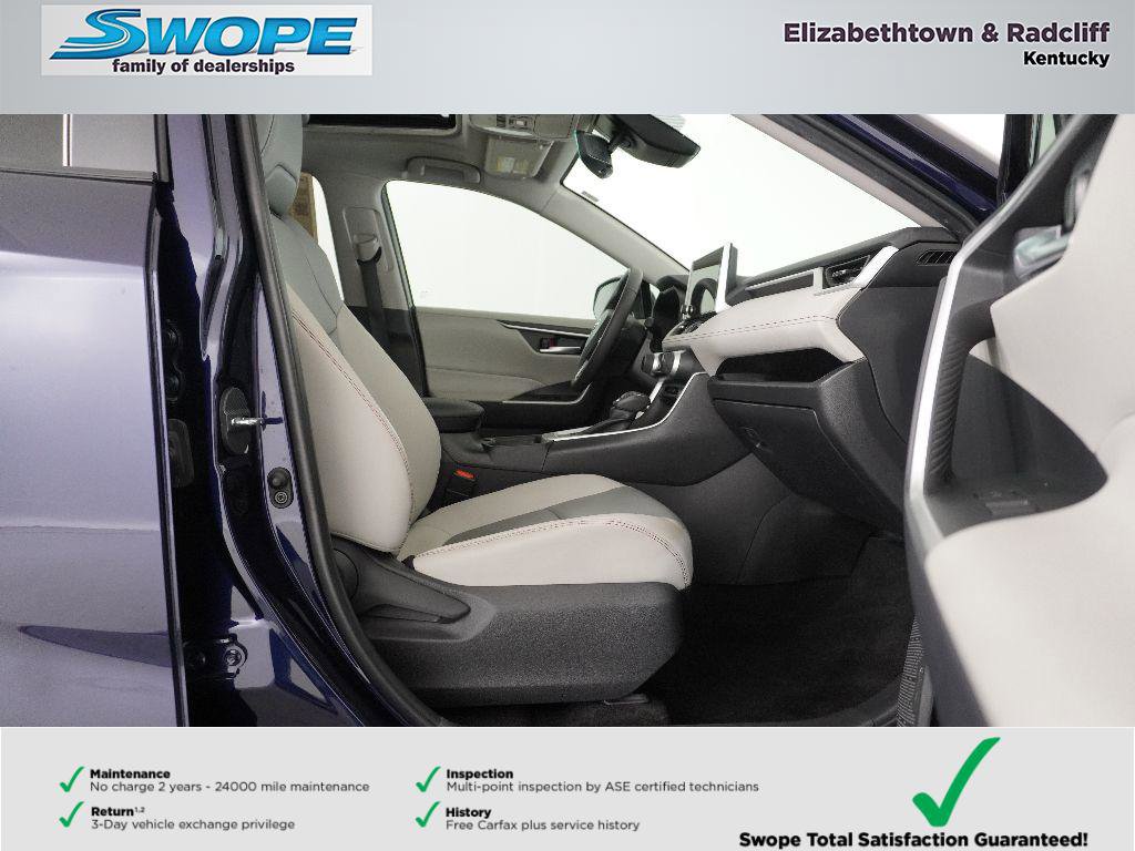 Used 2025 Toyota RAV4 XLE Premium image 10