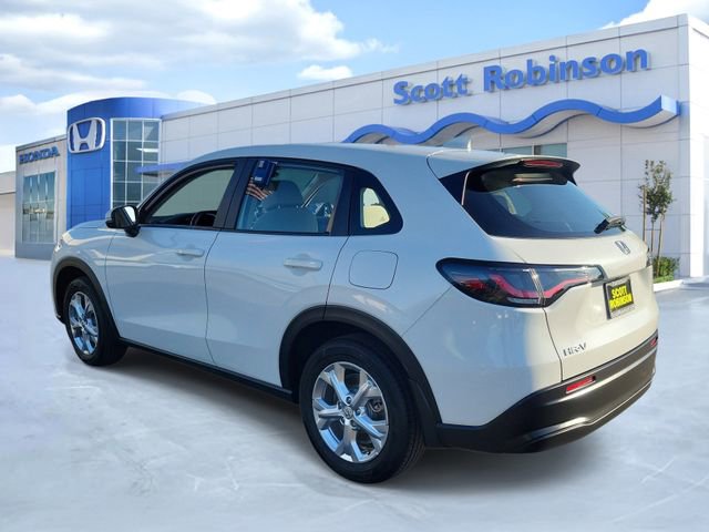Certified 2023 Honda HR-V LX image 3