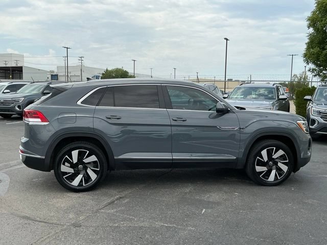 Certified 2024 Volkswagen Atlas Cross Sport SEL AWD/4WD image 2