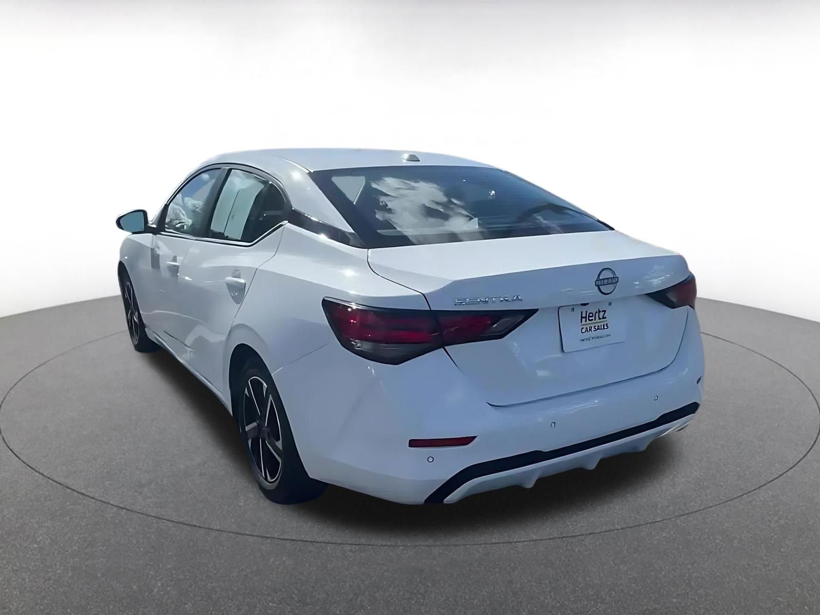 Used 2025 Nissan Sentra SV FWD image 11