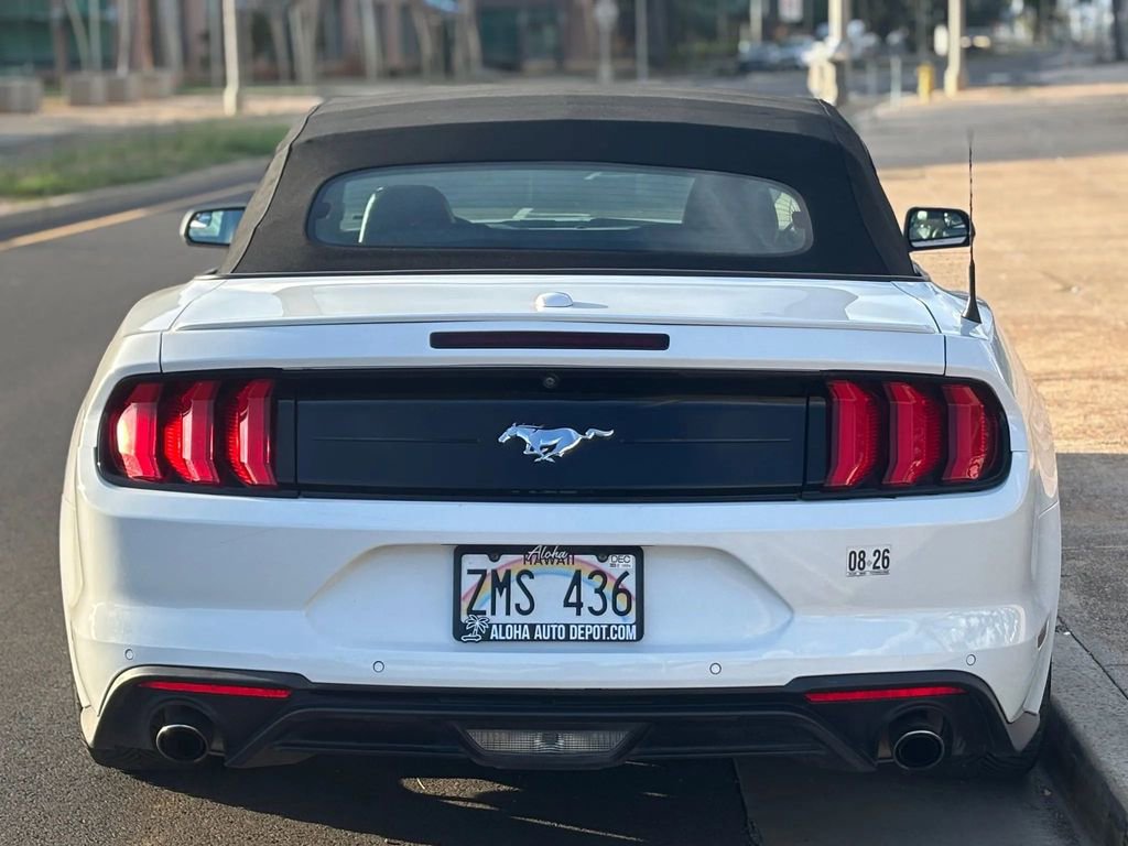 Used 2020 Ford Mustang Premium image 4