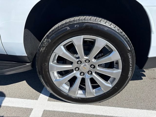 New 2026 Chevrolet Suburban Premier w/ Sun And Tow Package AWD/4WD image 10