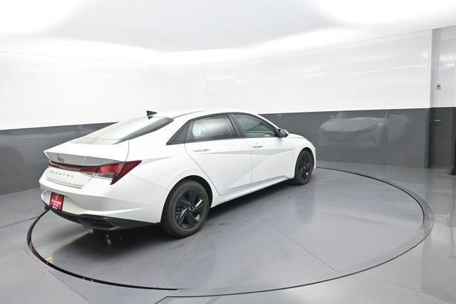 Used 2021 Hyundai Elantra SEL w/ Convenience Package FWD image 14