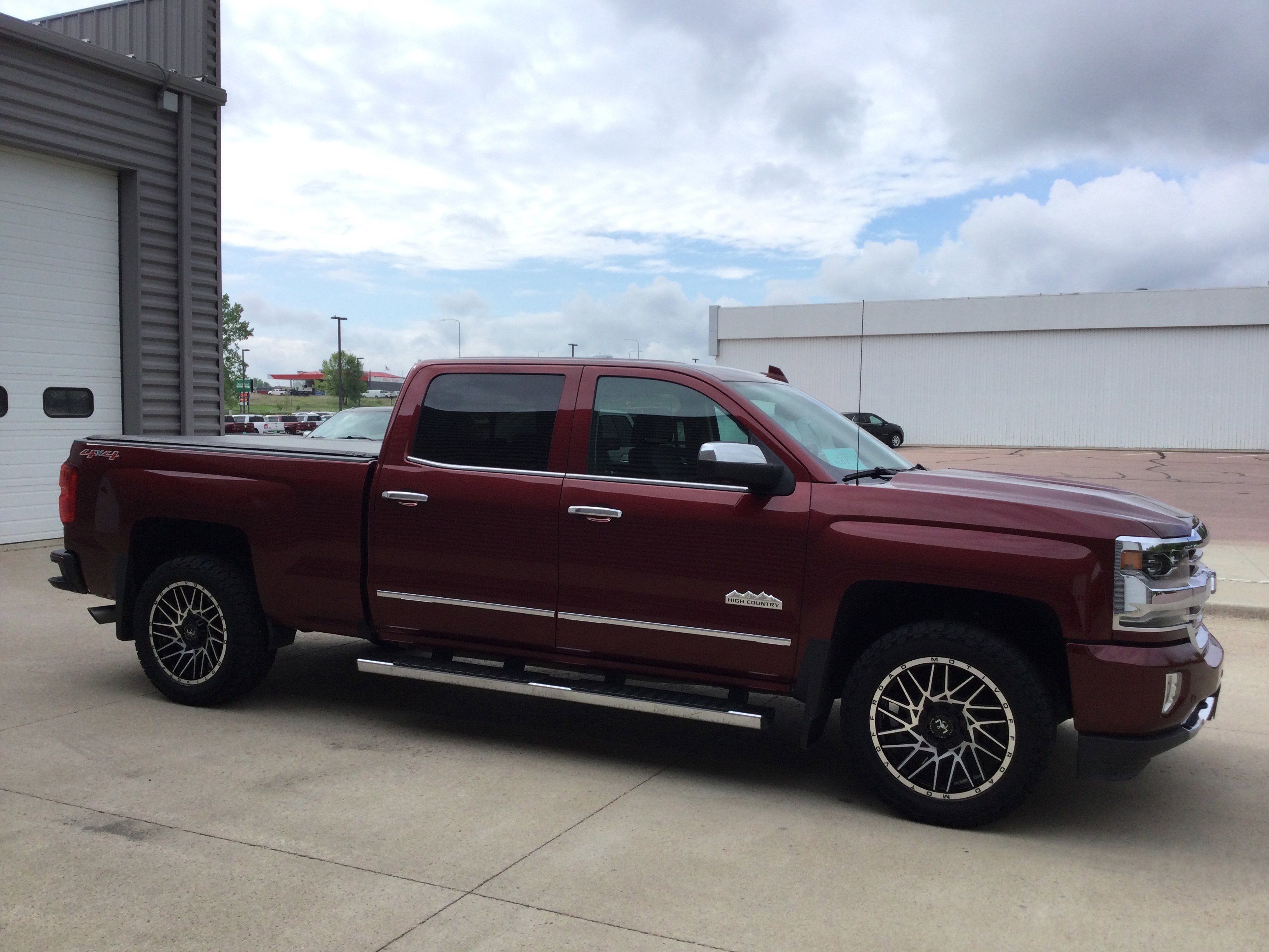Used 2017 Chevrolet Silverado 1500 High Country AWD/4WD image 3