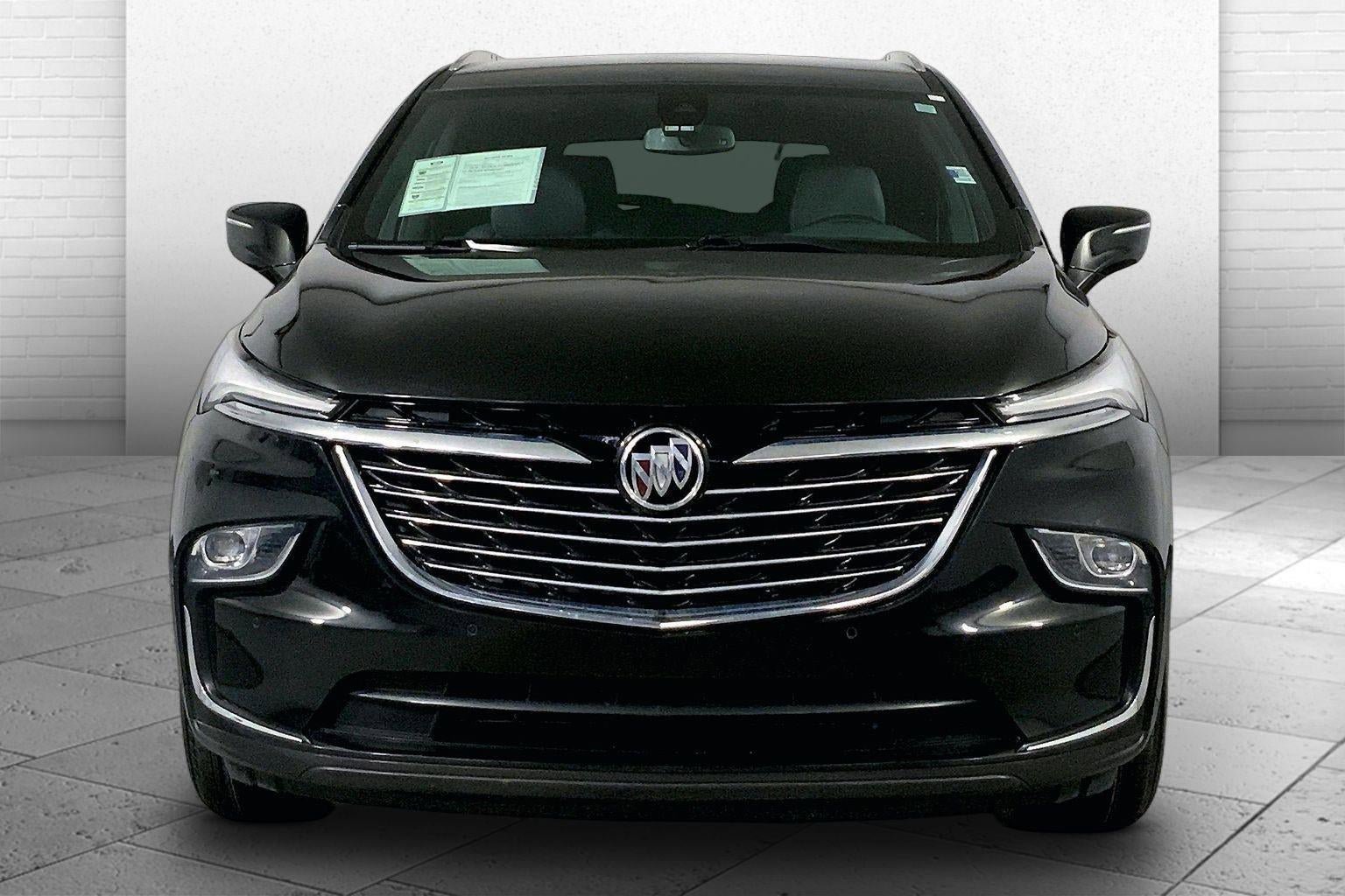 Used 2023 Buick Enclave Essence image 2