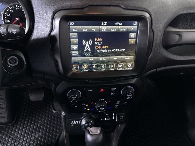Used 2023 Jeep Renegade Trailhawk AWD/4WD image 13