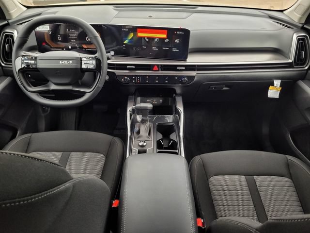 New 2026 Kia Sorento LX FWD image 13