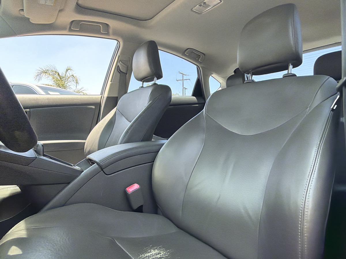 Used 2011 Toyota Prius Four w/ Solar Roof Pkg FWD image 8