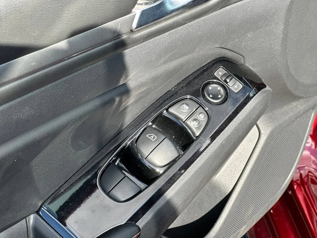 Used 2025 Nissan Altima 2.5 SR AWD/4WD image 15