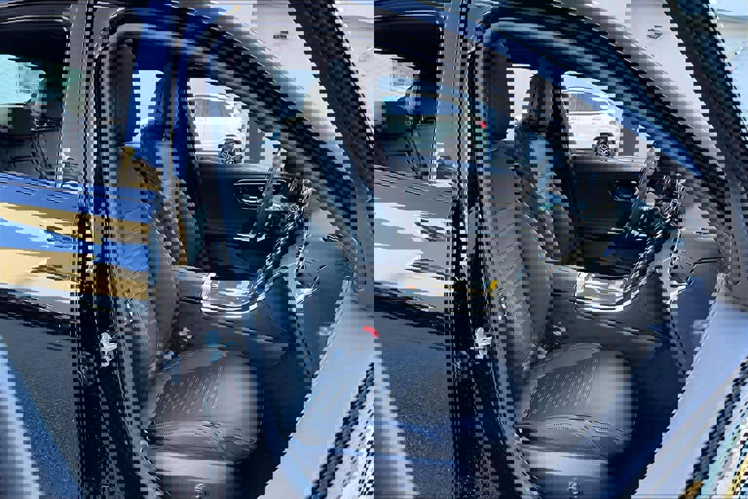 Used 2025 Mercedes-Benz C 300 4MATIC Sedan image 8