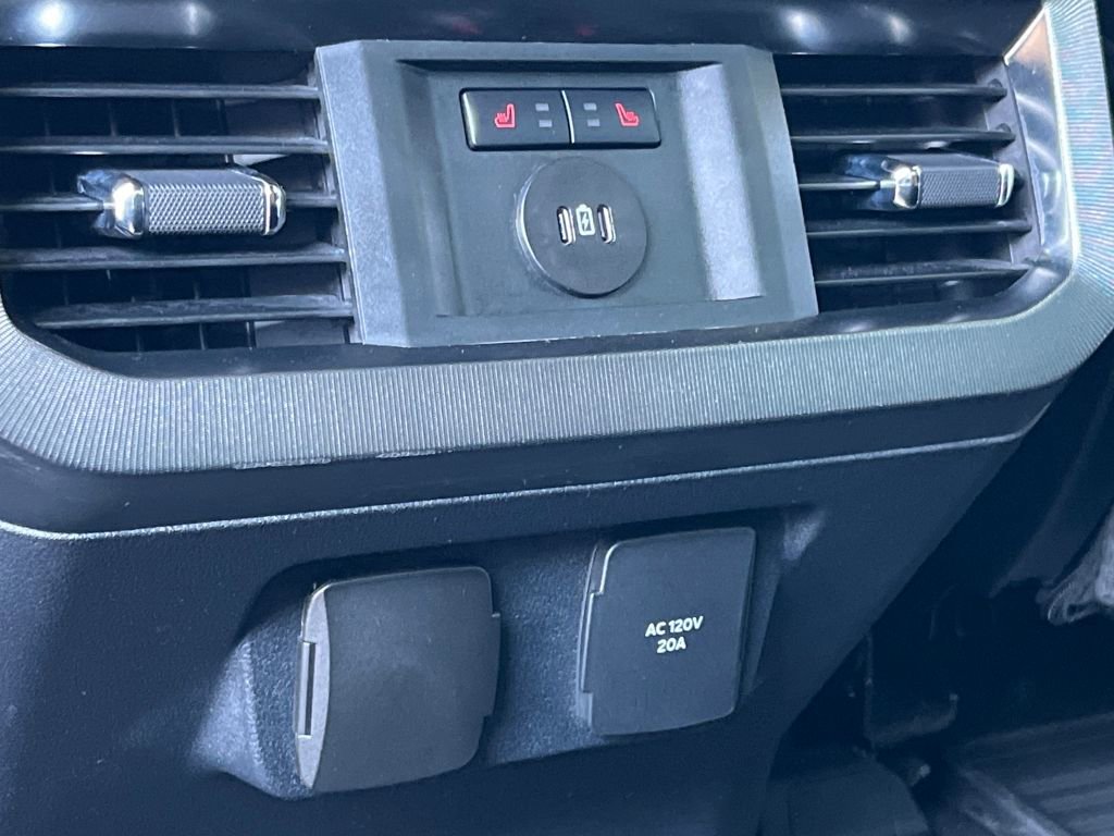 Used 2024 Ford F350 Platinum image 24