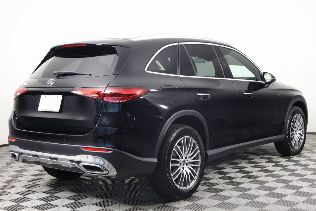 New 2027 Mercedes-Benz GLC 300 image 2