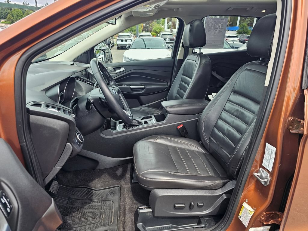 Used 2017 Ford Escape Titanium w/ Canadian Touring Package AWD/4WD image 22
