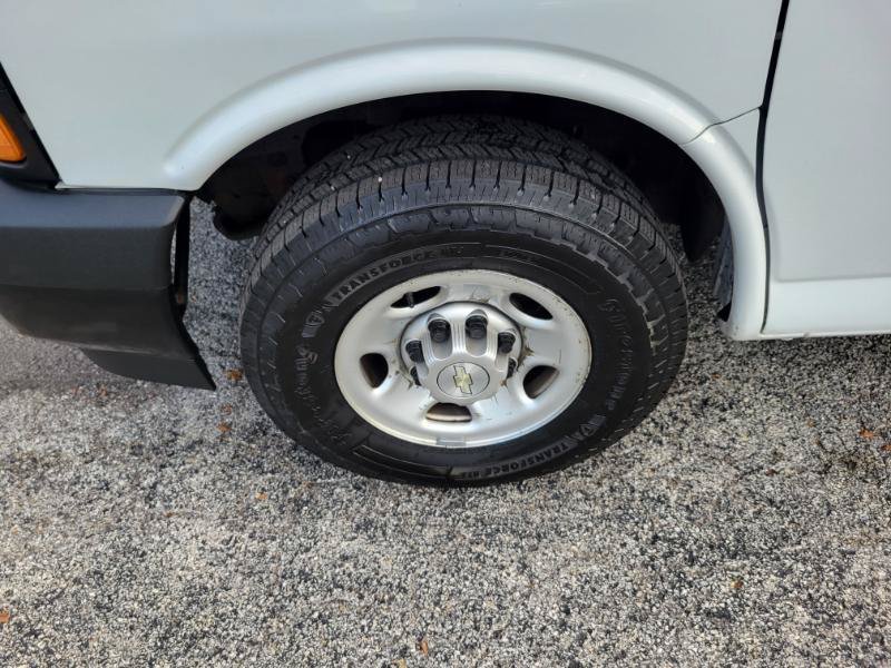 Used 2021 Chevrolet Express 2500 w/ Safety Package RWD image 10