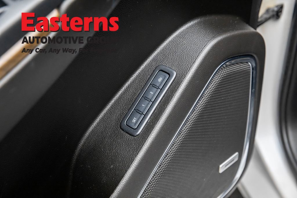 Used 2020 GMC Yukon Denali w/ Denali Ultimate Package image 19