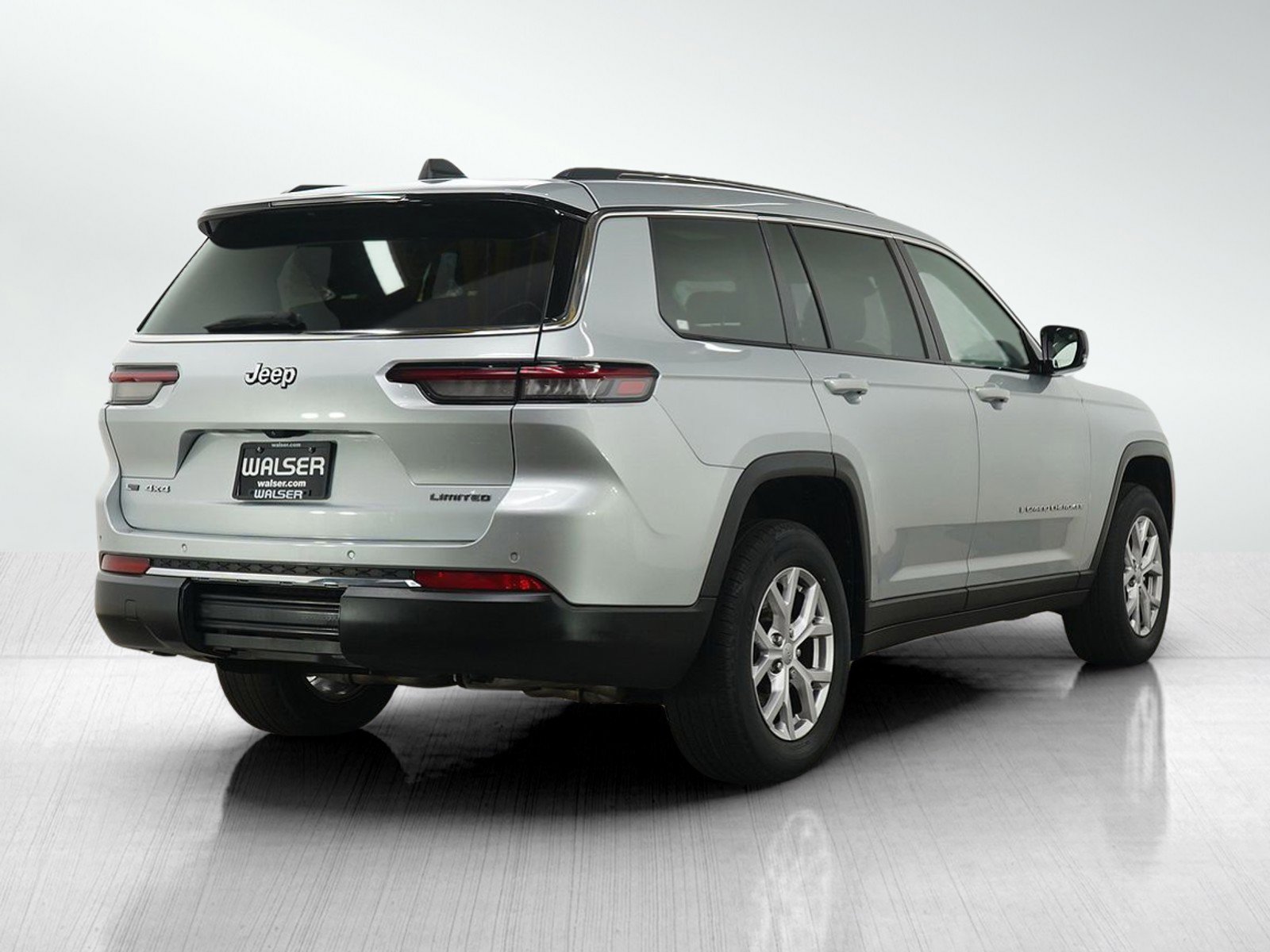 Used 2021 Jeep Grand Cherokee L Limited AWD/4WD image 5