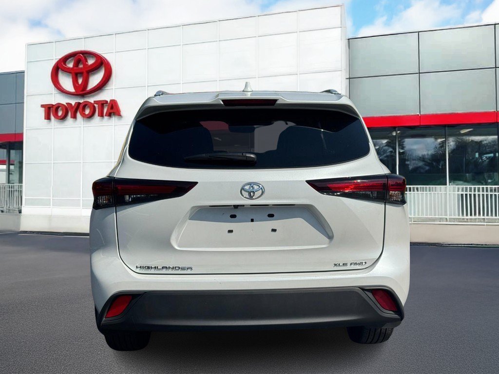 Used 2026 Toyota Highlander XLE AWD/4WD image 5