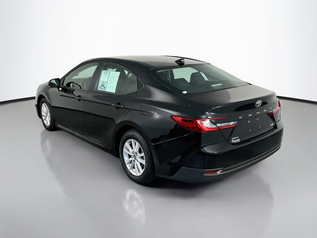 Used 2025 Toyota Camry LE FWD image 5