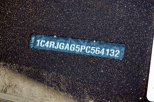 Certified 2023 Jeep Grand Cherokee Laredo RWD image 34