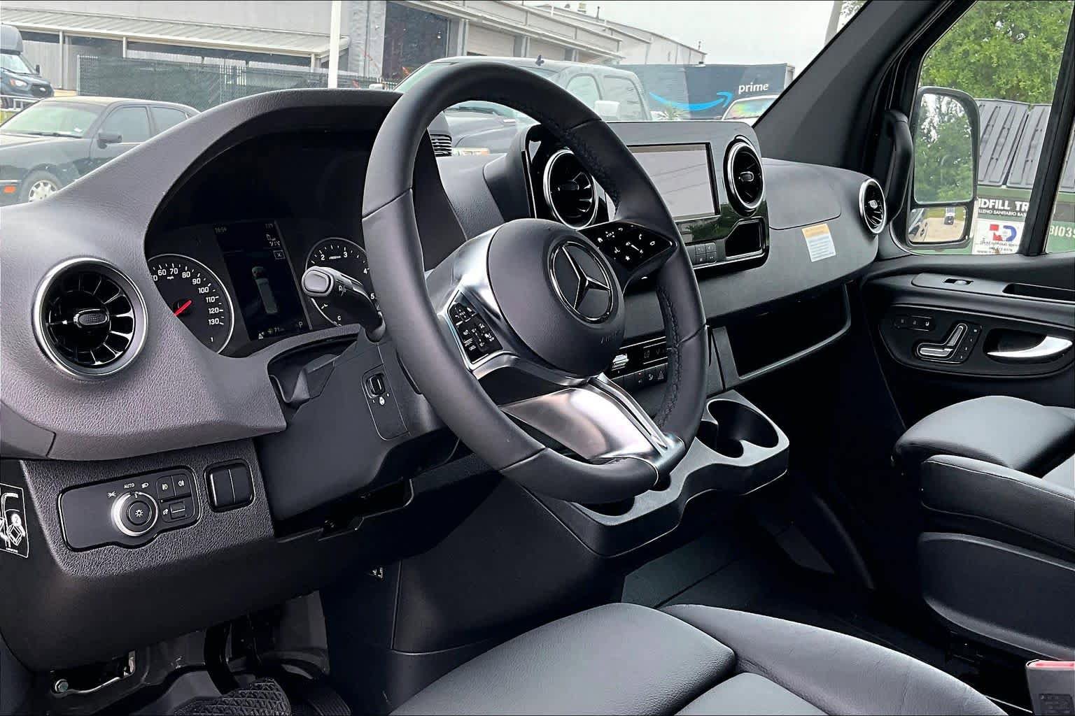 New 2025 Mercedes-Benz Sprinter 2500 image 10