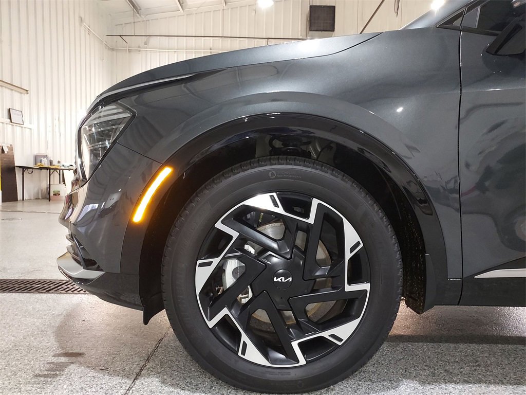 Used 2025 Kia Sportage SX image 16