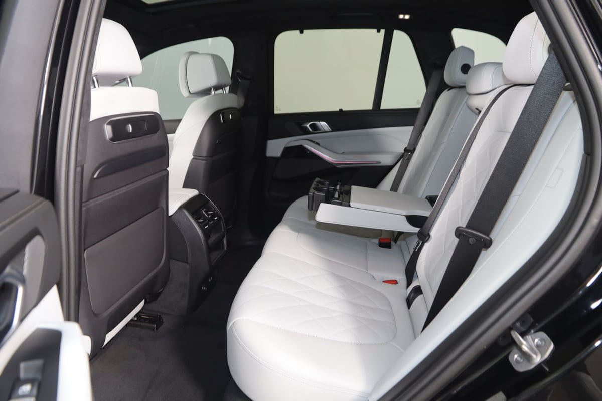 Used 2024 BMW X5 M60i w/ Executive Package AWD/4WD image 55