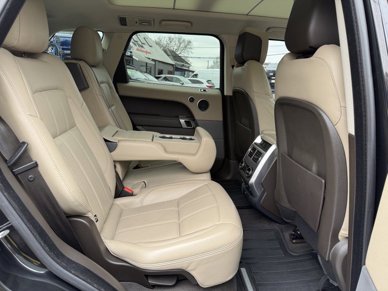 Used 2018 Land Rover Range Rover Sport HSE image 33