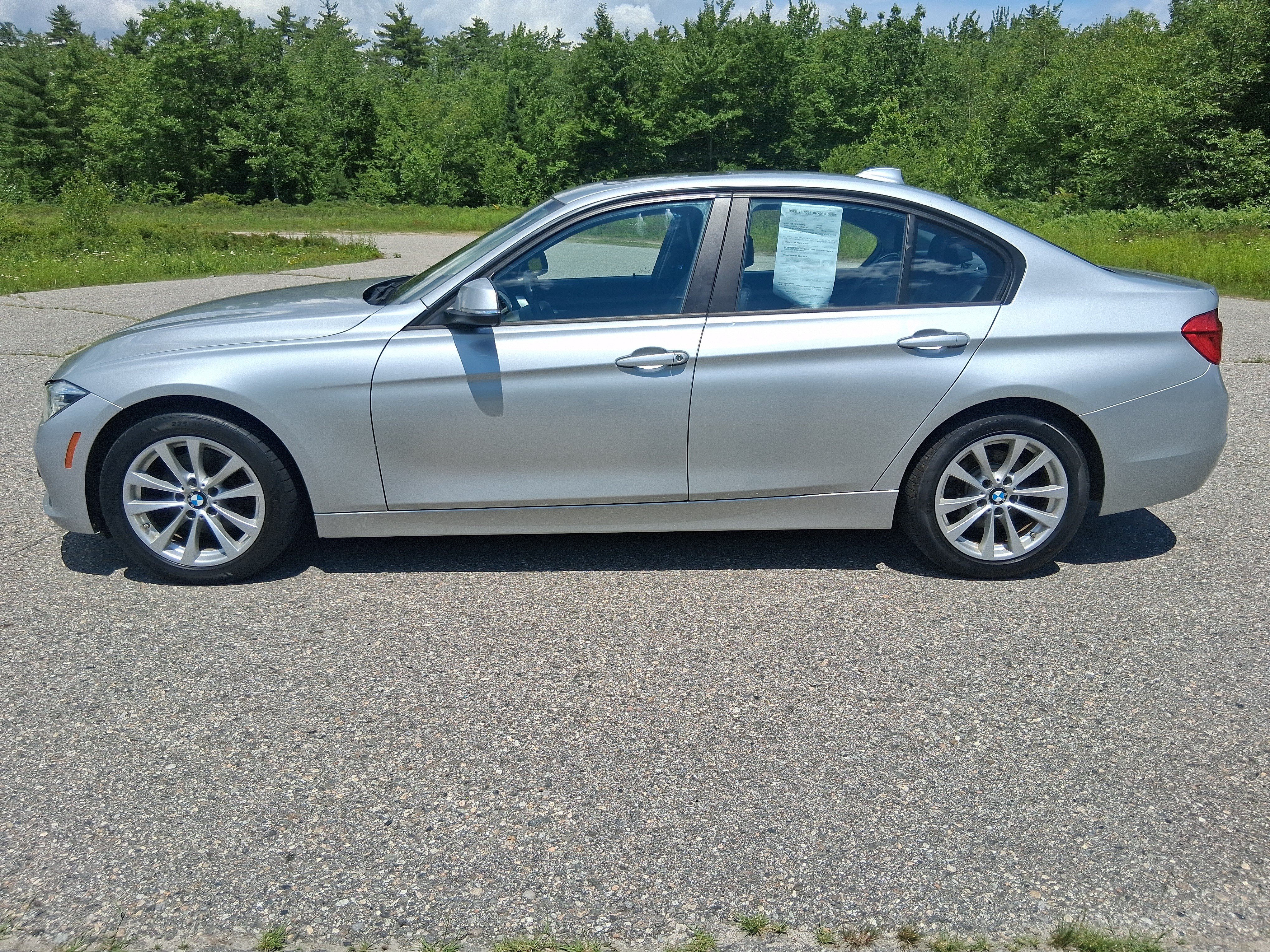 Used 2018 BMW 320i xDrive Sedan AWD/4WD image 8