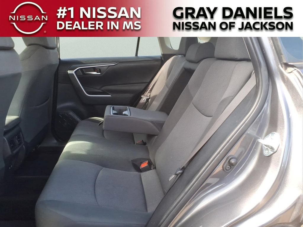 Used 2019 Toyota RAV4 XLE FWD image 26