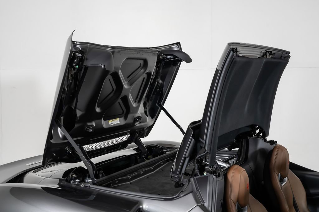 Used 2023 Ferrari 296 GTS Spider image 23